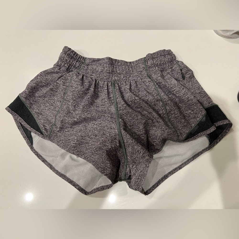 Heather gray lululemon hotty hot shorts length 2.5 size 2
